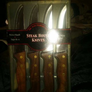 Photo of Brand new set 4 Steak Knives