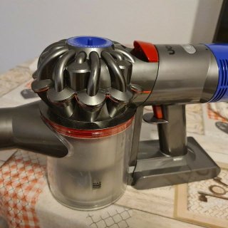 Photo of dyson v8 +