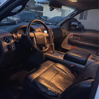 Photo of 2004 Ford f-150 Lariat Pickup 4D 8 ft