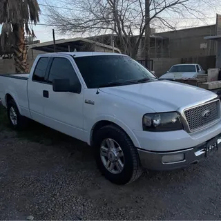 Photo of 2004 Ford f-150 Lariat Pickup 4D 8 ft