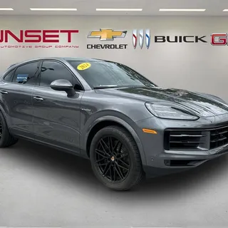 Photo of 2024 Porsche Cayenne E-Hybrid