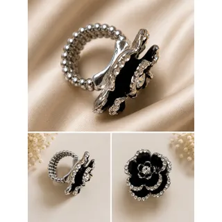 Photo of Vintage Chunky Black Enamel Flower Stretch Ring Silver Tone Rhinestone Statement