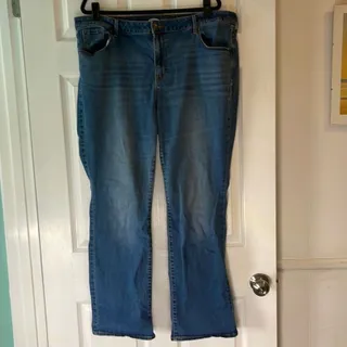 Photo of Old Navy Kicker Boot Cut Mid Rise Jeans Women’s Size 20 Stretch Denim