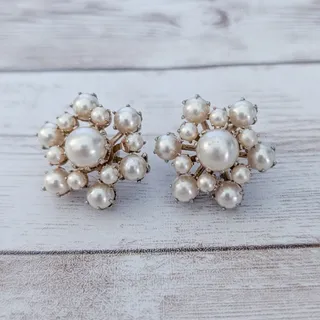Photo of Vintage Clip On Earrings Stunning Faux Pearl Snowflake Statement 1"
