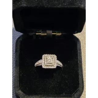 Photo of Stunning 10K White Gold Diamond Ring