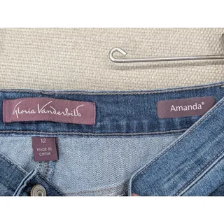 Photo of Gloria Vanderbilt Amanda Blue Jeans Size 12 -0826H30