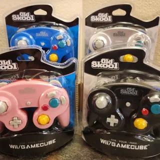 Photo of 4 Gamecube Controllers - 4 Colors Bundle (NEW) Pink Black Blue Silver - Nintendo