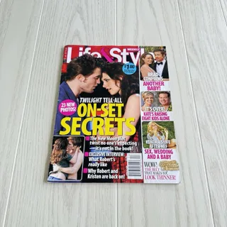 Photo of Life & Style Weekly – June 15, 2009 – Twilight, Brad Pitt, Kate Gosselin, Kendra