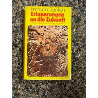 Photo of Erich von Daniken Erinnerungen an die Zukunft 1968 German Hardcover Book Chariot