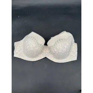 Photo of Victorias Secret Body by Victoria Bra 34D Lined Demi