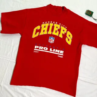 Photo of Vintage 90's Kansas City Chiefs Heavyweight T-Shirt - L