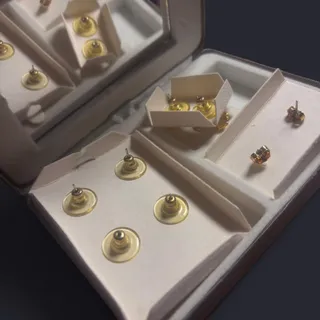 Photo of Gold tone vintage 80s earrings