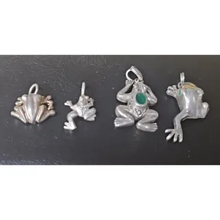 Photo of Lot 925 Silver Frog Charms Pendants
