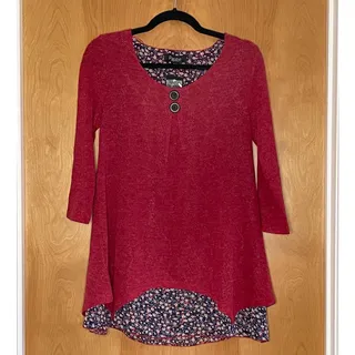 Photo of Papillon Layered Ditsy Print Top NWT Size Small