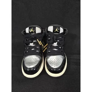 Photo of Nike Air Jordan 1 Mid Special Edition Black Metallic Silver Gold Size 11C