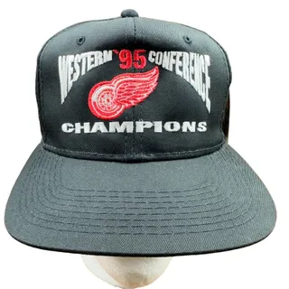 Photo of Vintage Detroit Red Wings Hat Sports Specialties Black Red Big Logo Snapback