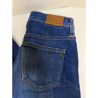 Photo of Madewell 10” High Rise Skinny Raw Hem Sz 27