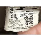 Listing Photo Thumb #3