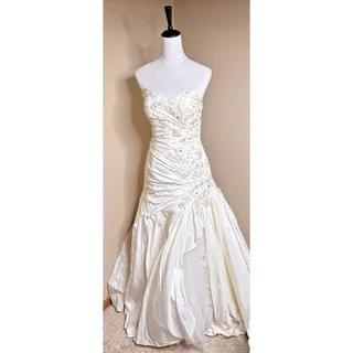 Photo of Maggie Sottero Couture Ivory Beaded Strapless Wedding Gown Size 10 READ