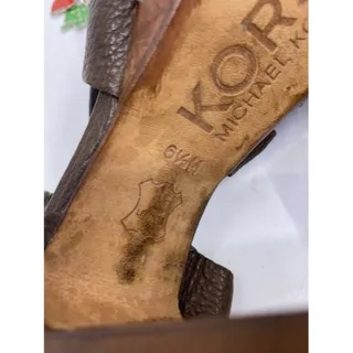 Photo of Michael Kors Brown Leather Mid Heel Pumps Size Us