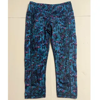 Photo of Constantly Varied Gear Flamingo Capri Leggings, Size M