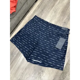 Photo of Men's VRST 5" SLIM Fit Hybrid Resort Shorts & Swim 5" Inseam NEW Medium