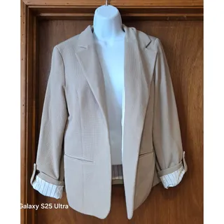 Photo of EUC 41 Hawthorne lined, nude, open front Natalie blazer, pulled up sleeves sz L