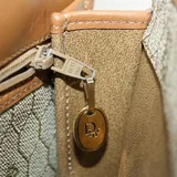 Listing Photo Thumb #3