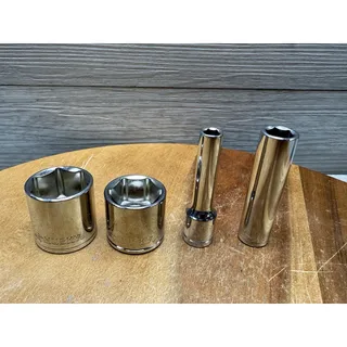 Photo of Lot Of 8 Husky Sockets