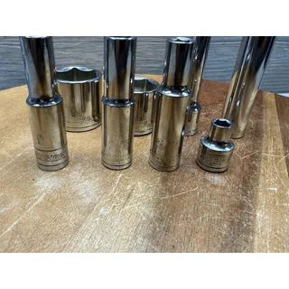 Photo of Lot Of 8 Husky Sockets