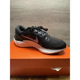 Photo of NIKE DA7698 004 AIR ZOOM AIR VOMERO 16 BLACK/THISTLE SHOES Women’s 5