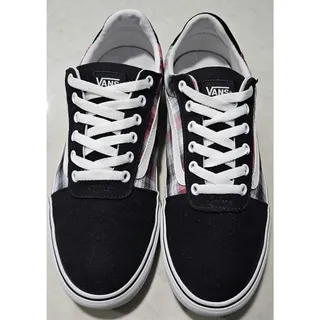 Photo of Vans Ward Low Deluxe Sneakers Women's Size 11 Black Red Plaid Canvas 721356