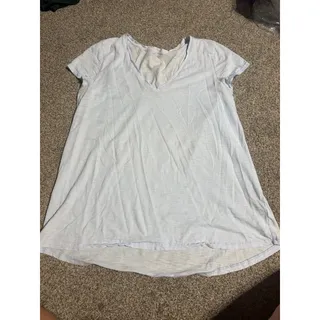 Photo of Lilly Pulitzer womens large vneck shirt