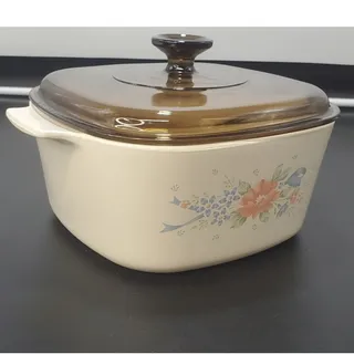 Photo of Vintage Corning Ware Casserole Dish Symphony A-3-B, 3L Amber Lid