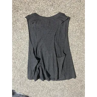 Photo of Vuori womens medium racerback tank