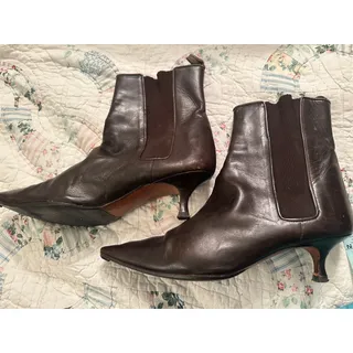 Photo of VINTAGE MANOLO BLAHNIK KITTEN HEEL ANKLE CHELSEA BOOTS