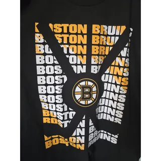 Photo of Boston Bruins Youth XL 18/20 NHL Hockey Black Graphic T-Shirt NWT NEW
