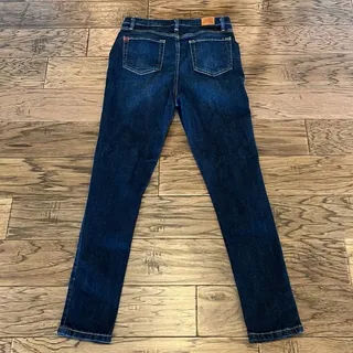 Photo of BDG Urban Outfitters Twig High Rise Size 28