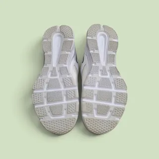 Photo of Nike T-Lite XI Women’s 9 White Silver Leather Cross Training Shoes 616696-101
