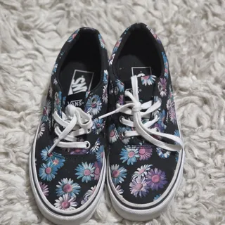 Photo of Vans Doheny Floral Sneakers Womens Size 6