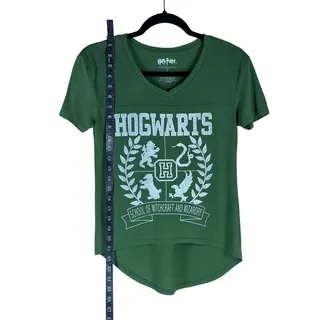 Photo of Harry Potter Hogwarts T-Shirt Women’s Small Green V-Neck Graphic Tee 2015