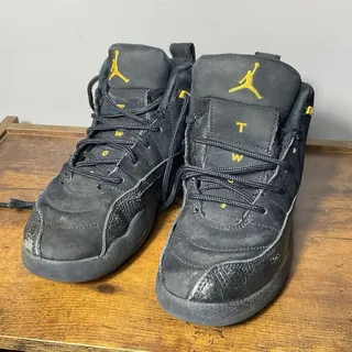 Photo of Nike Air Jordan 12 XII Retro Black Taxi 151186-071 Size 1Y Preschool - Used