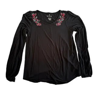 Photo of American Eagle Soft & Sexy Floral Neckline Long Sleeve Top Medium