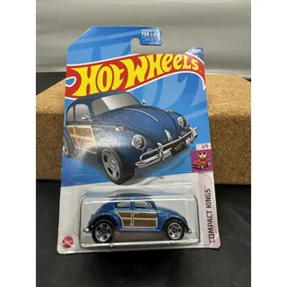 Photo of Hot Wheels 2022 Volkswagen Beetle Blue Woodie Compact Kings 42/250 1:64 VW 2/5