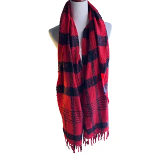 Photo of GAP Red Black Buffalo Plaid Oversized Blanket Scarf Fringe 2018