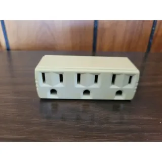 Photo of Vintage Ivory Eagle 15A 125V 3-Plug Splitter, ground, tri-plug