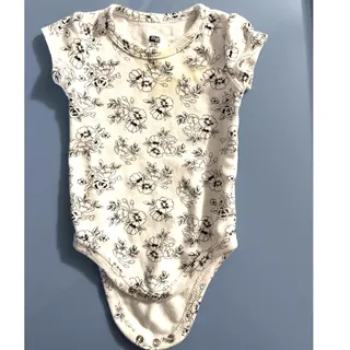 Photo of Girls Short Sleeve White Floral Bodysuit Infant Size 0-3 Months