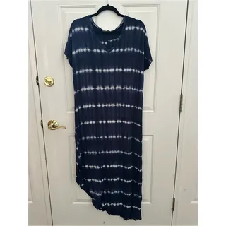 Photo of Hailey & co Women's Navy Tie-Dye V-Neck Maxi Dress size L