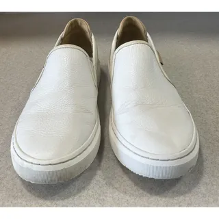 Photo of UGG Woman's Size 10 Alameda 1130779 White Cream Low Top Slip On Leather Sneaker
