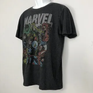 Photo of Marvel Classic Superheroes Graphic Tee Mens M Spiderman Iron Man Captain America